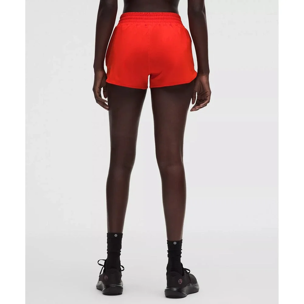 823-Lululemon-Hotty Hot High-Rise Lined Short 2.5